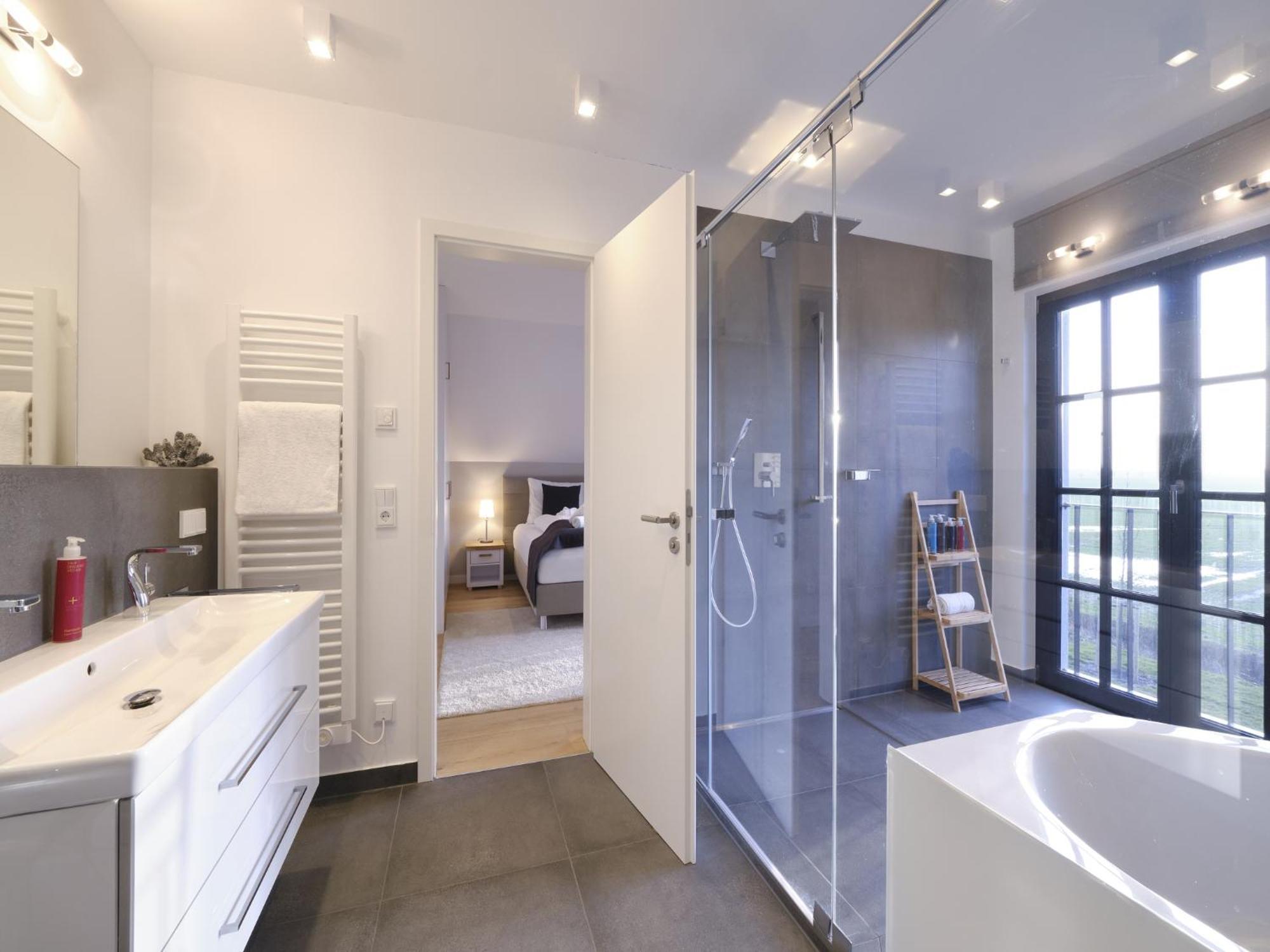 Reetland Am Meer - Luxusplus Reetdachvilla Mit 4 Schlafzimmern, Aussensauna, Loungebereich Und Kamin G07 Dranske Dış mekan fotoğraf